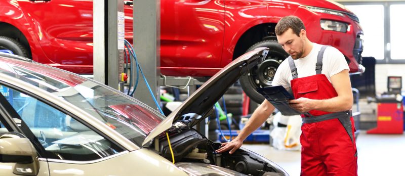 How to Choose the Right Automotive Shop Management Software